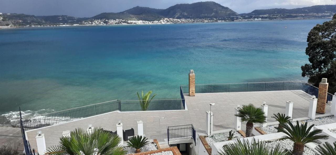 Castello Apartment Bacoli Bagian luar foto