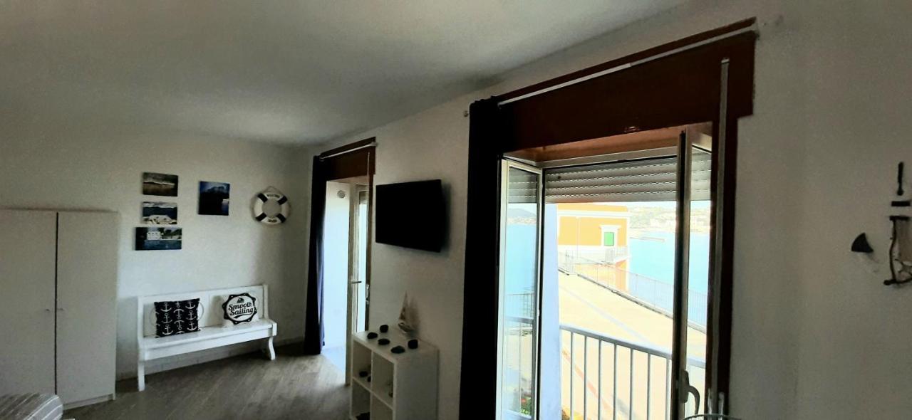 Castello Apartment Bacoli Bagian luar foto